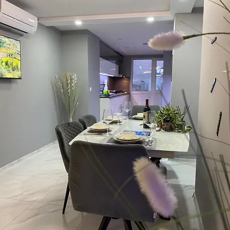 Apart72 - Modern And Cosy Apartment